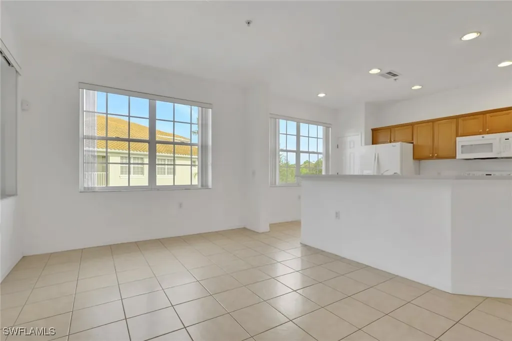 4863 Hampshire Court Naples FL 34112