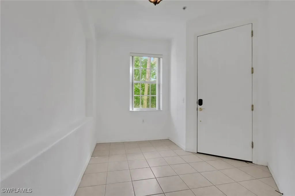 4863 Hampshire Court Naples FL 34112