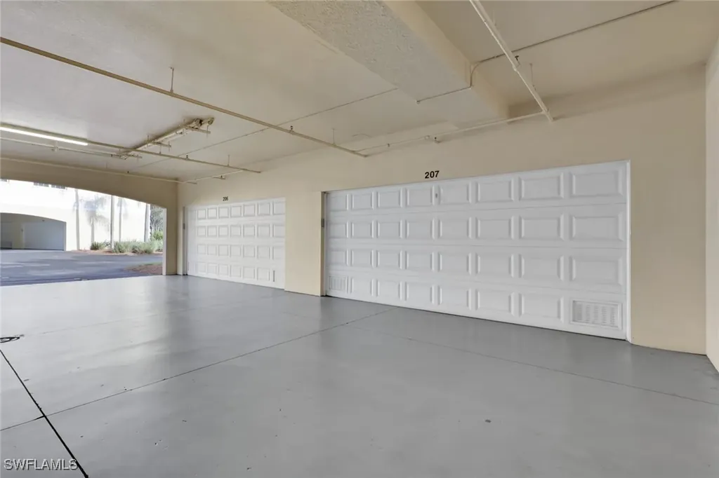 4863 Hampshire Court Naples FL 34112