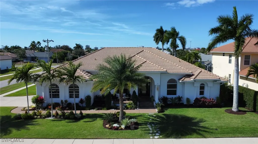 80 Delbrook Way Marco Island FL 34145