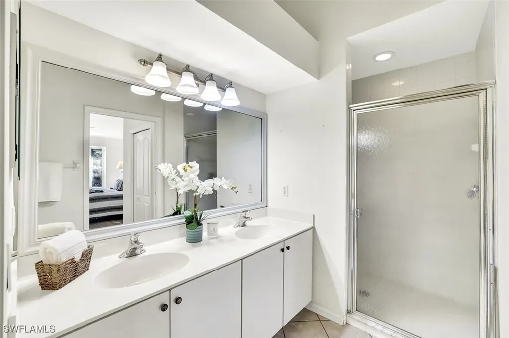 3715 Buttonwood Way Naples FL 34112