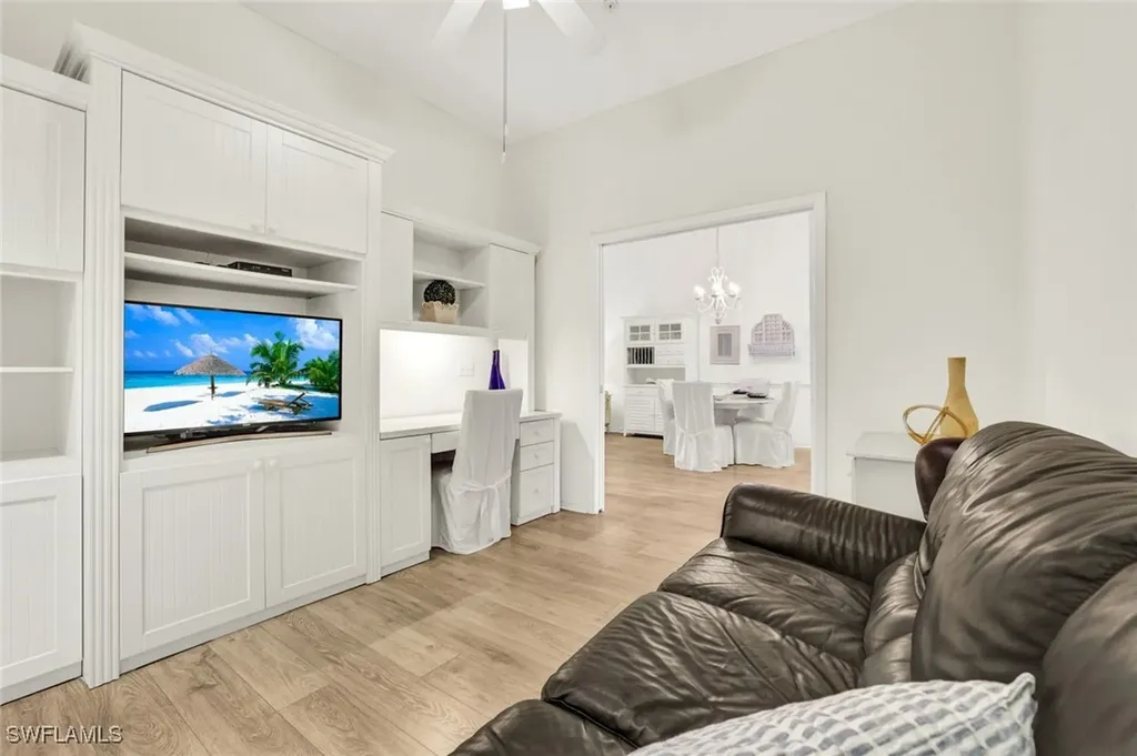 3715 Buttonwood Way Naples FL 34112