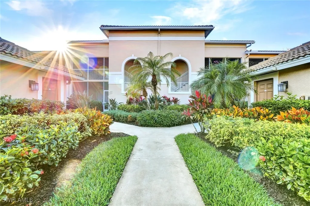 3715 Buttonwood Way Naples FL 34112