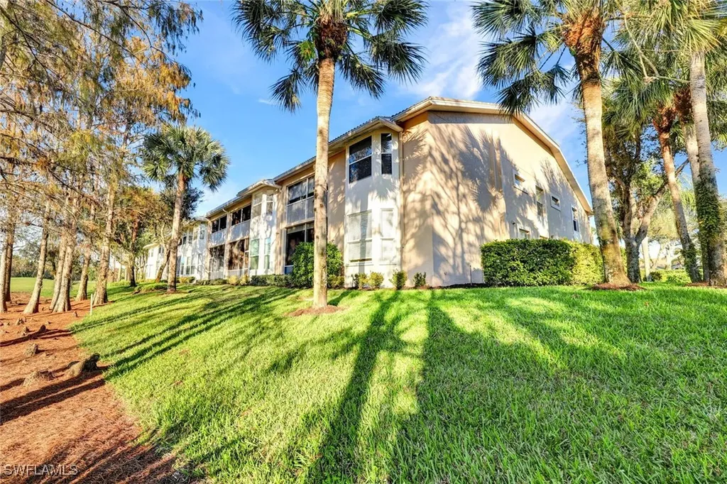3715 Buttonwood Way Naples FL 34112