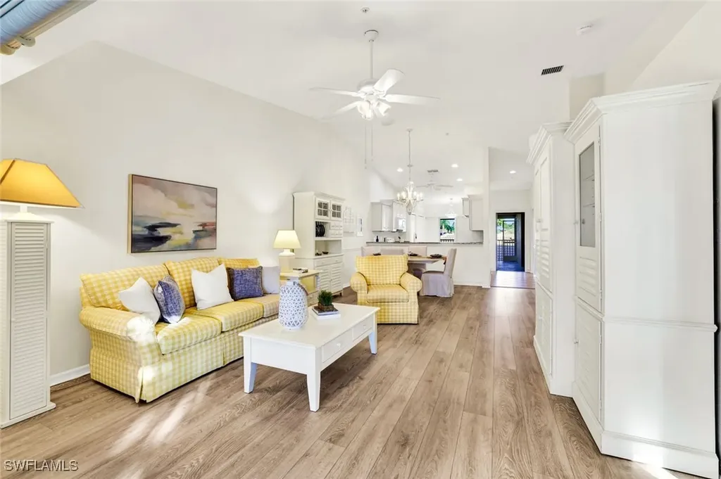 3715 Buttonwood Way Naples FL 34112