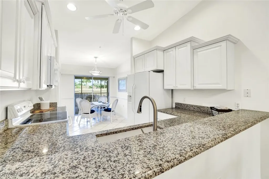 3715 Buttonwood Way Naples FL 34112