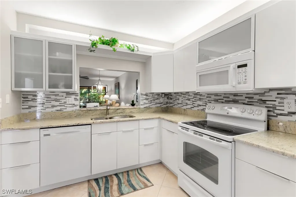 1828 Kings Lake Boulevard Naples FL 34112