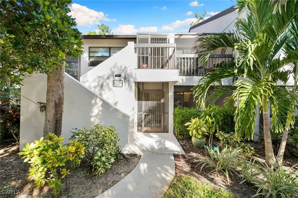 1828 Kings Lake Boulevard Naples FL 34112