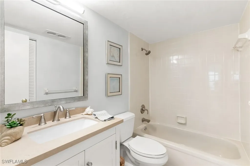 1828 Kings Lake Boulevard Naples FL 34112