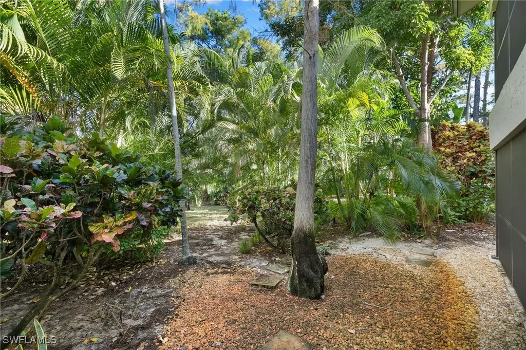 1828 Kings Lake Boulevard Naples FL 34112