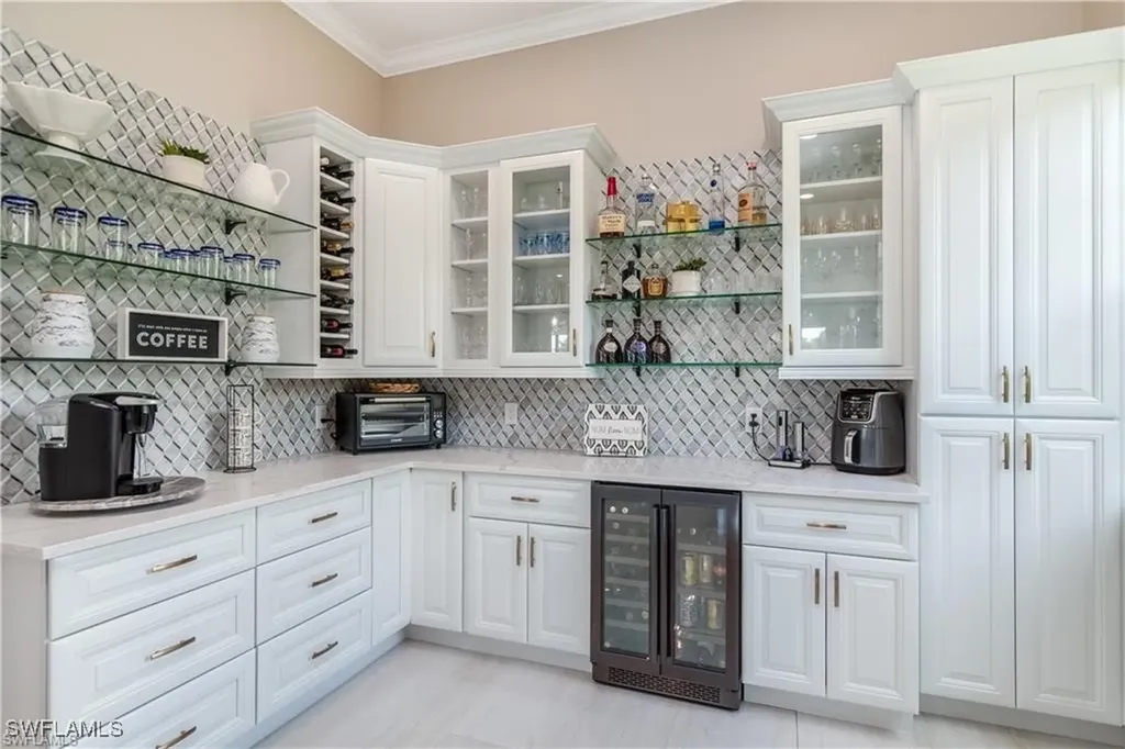 3123 Aviamar Circle Naples FL 34114