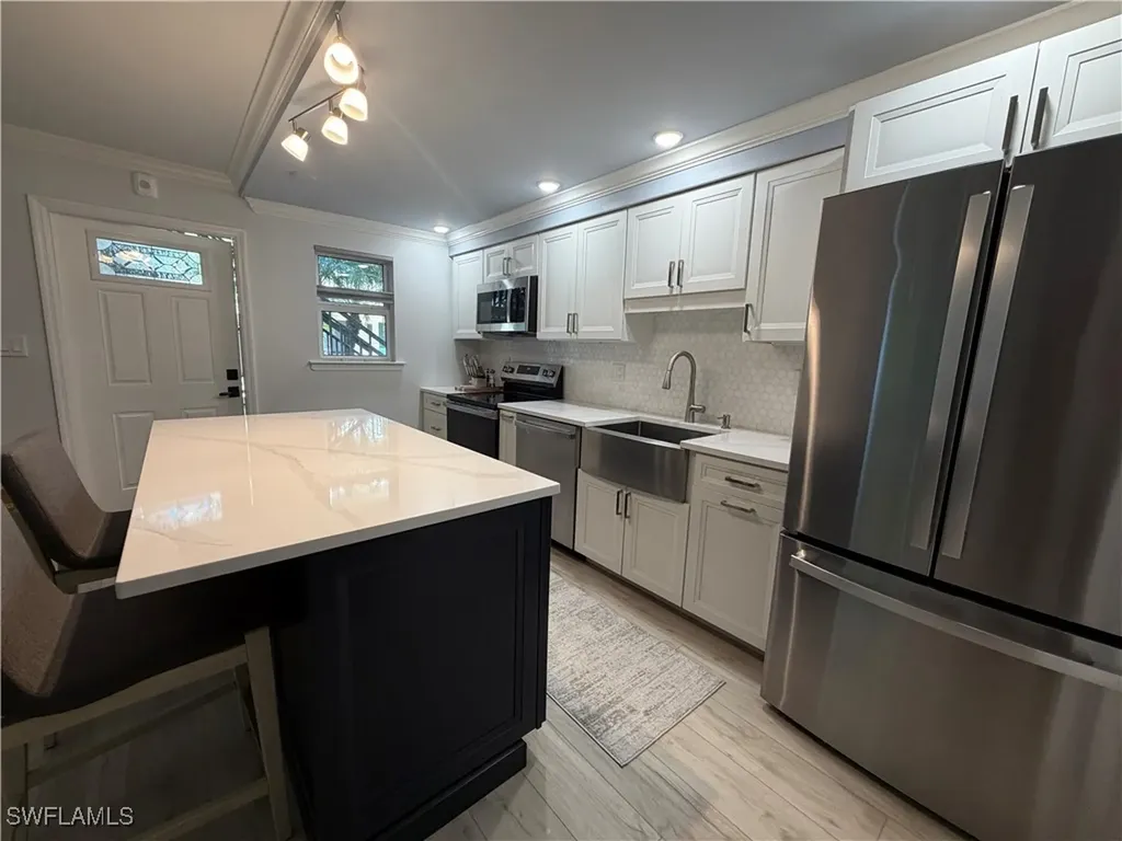 960 7th Street S Naples FL 34102