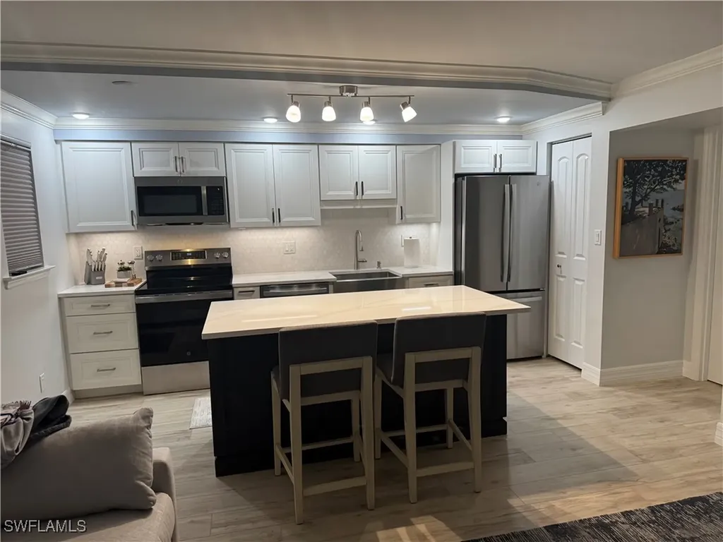 960 7th Street S Naples FL 34102