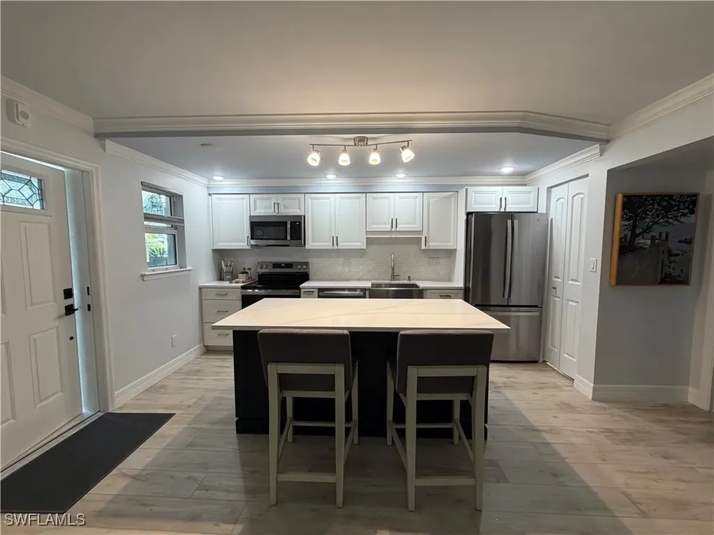 960 7th Street S Naples FL 34102