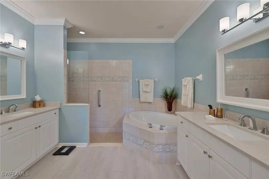 4690 Winged Foot Court Naples FL 34112