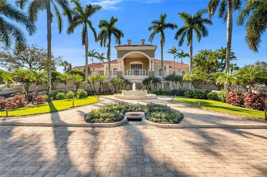 4690 Winged Foot Court Naples FL 34112