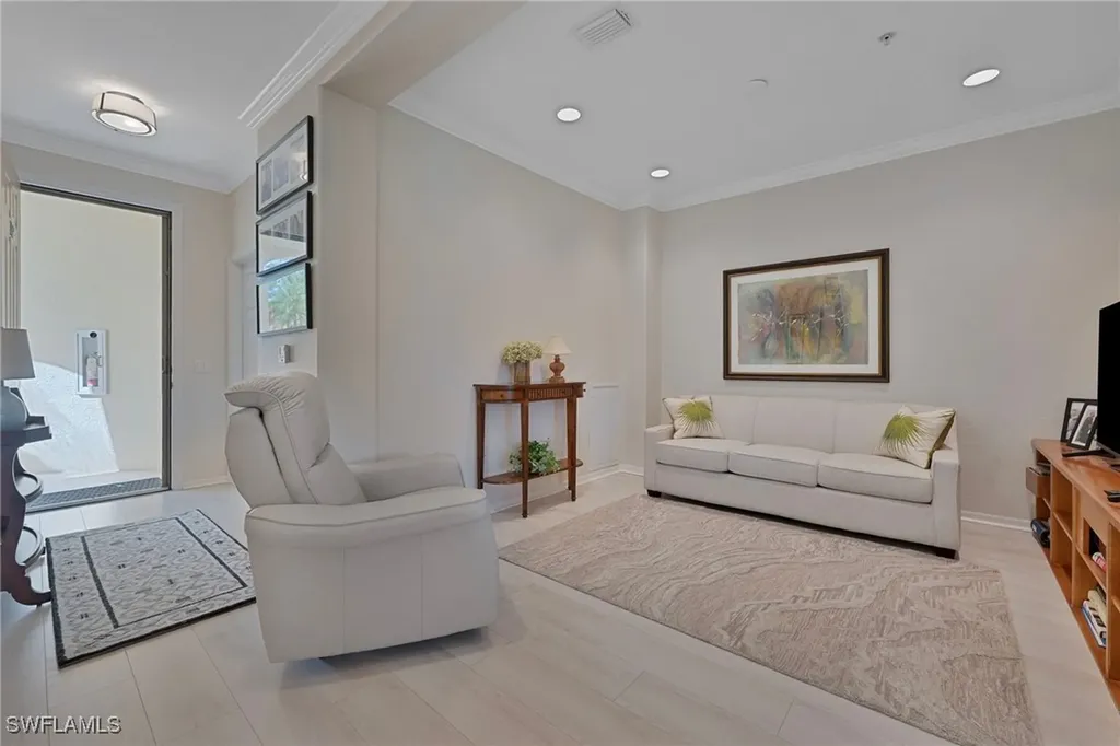 4690 Winged Foot Court Naples FL 34112