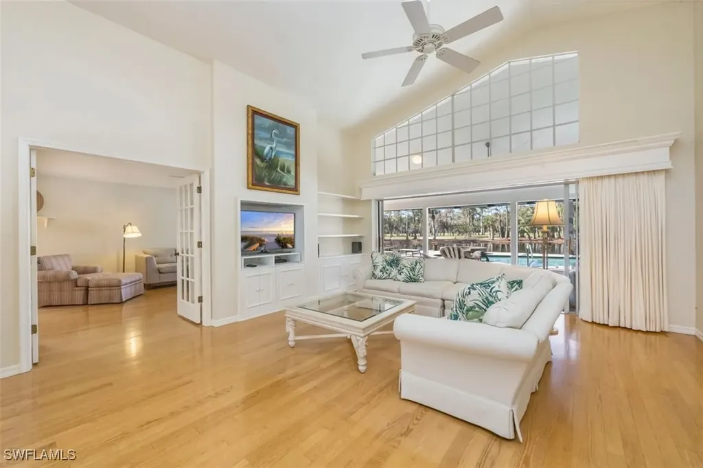 25 Grey Wing Point Naples FL 34113