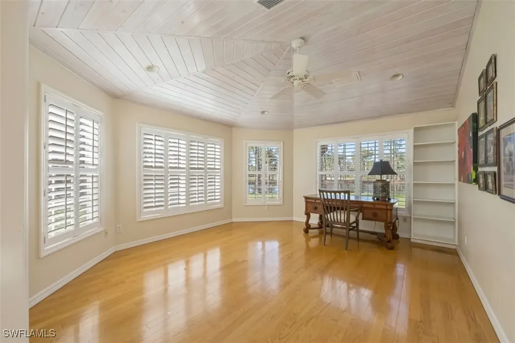 25 Grey Wing Point Naples FL 34113