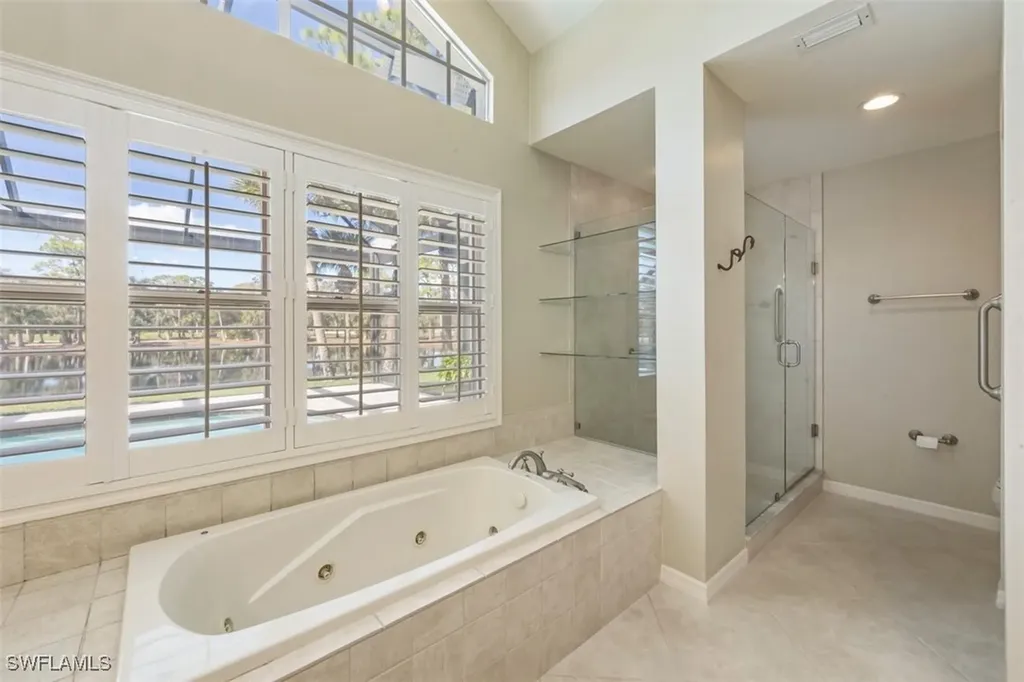25 Grey Wing Point Naples FL 34113