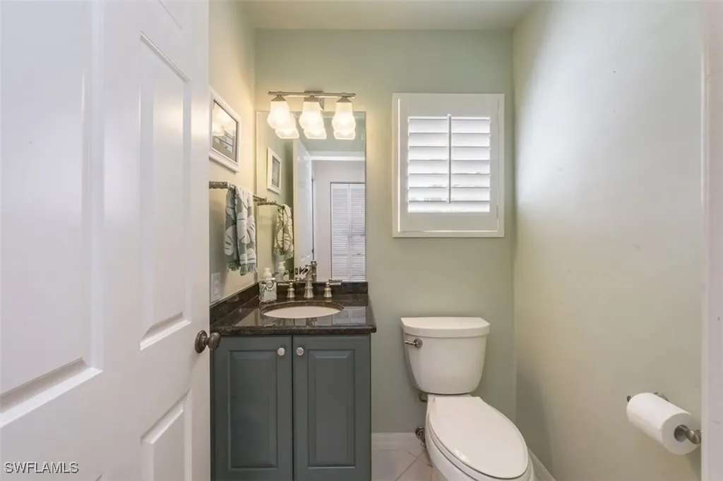 25 Grey Wing Point Naples FL 34113