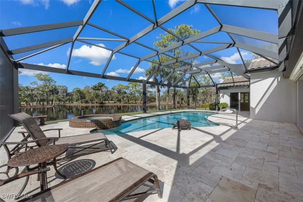 25 Grey Wing Point Naples FL 34113