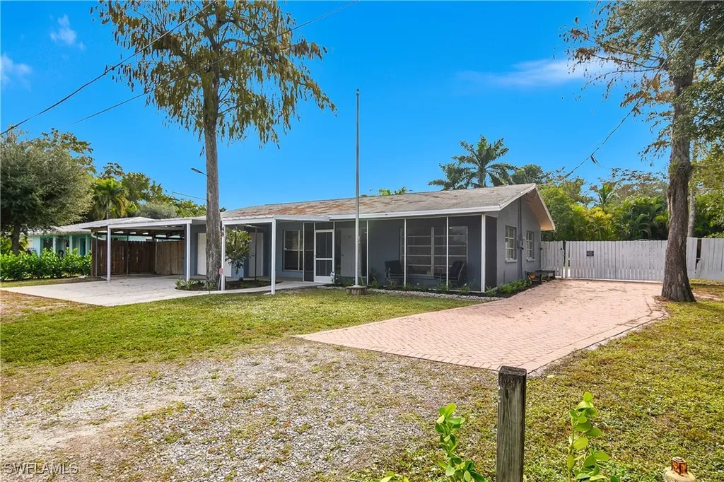 48 Republic Drive Naples FL 34112