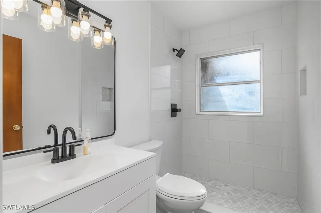 48 Republic Drive Naples FL 34112