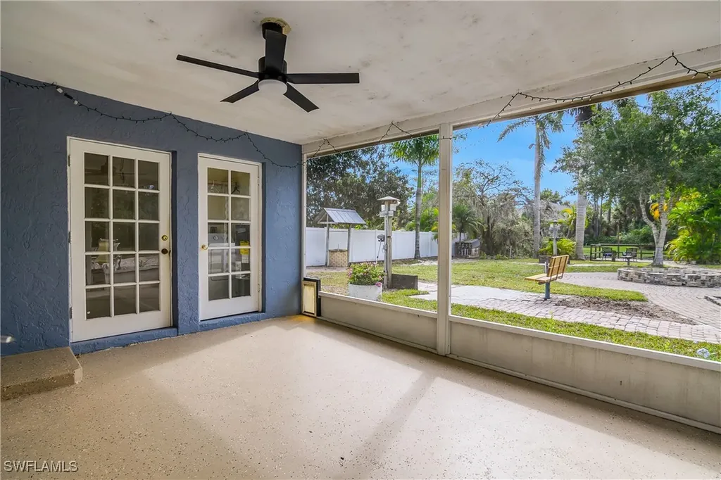 48 Republic Drive Naples FL 34112