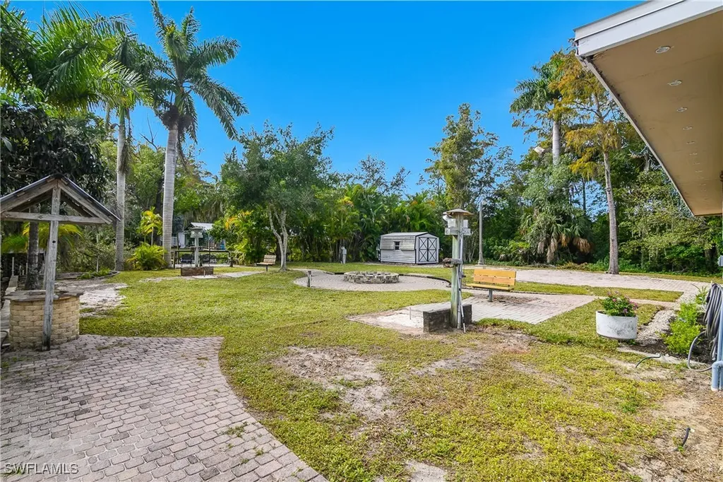 48 Republic Drive Naples FL 34112