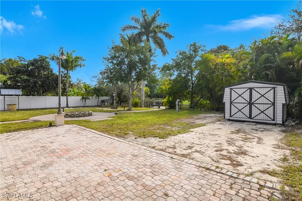 48 Republic Drive Naples FL 34112