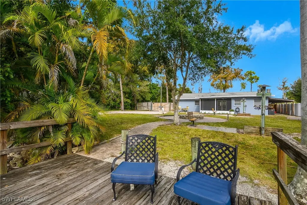 48 Republic Drive Naples FL 34112