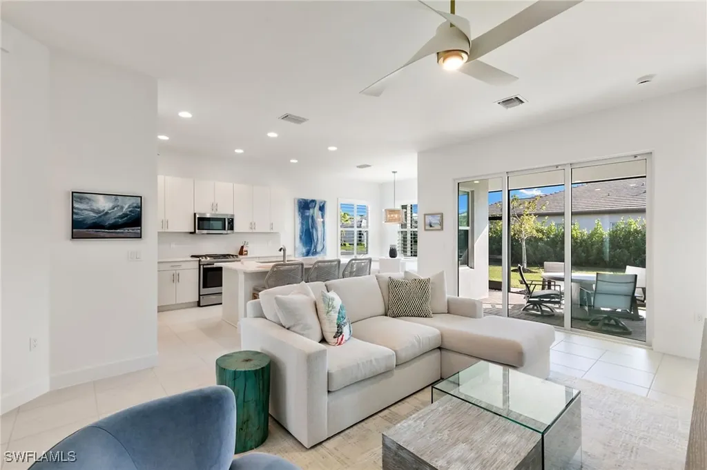 12372 Dahlia Court Naples FL 34120