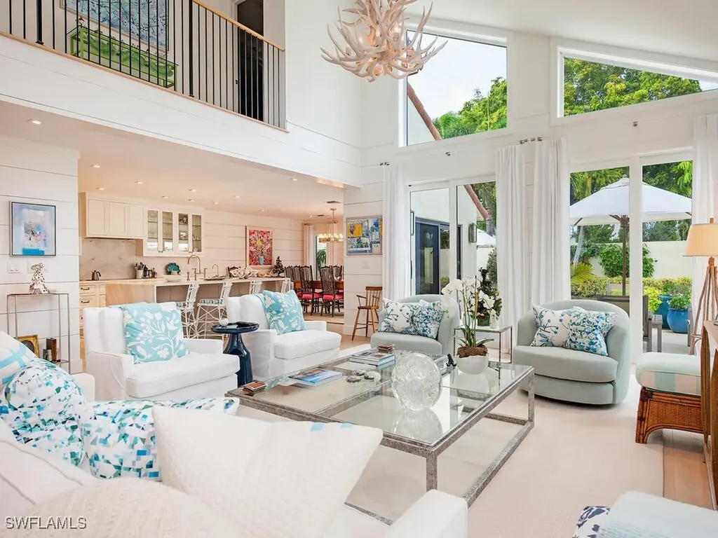 32 Las Brisas Way Naples FL 34108