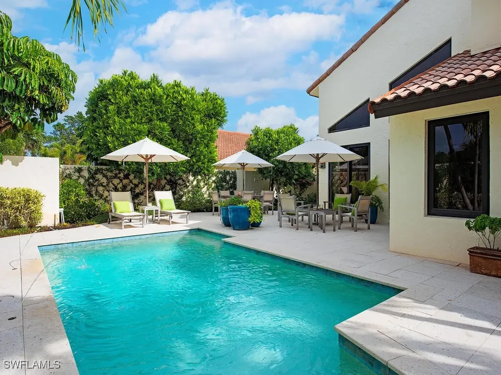 32 Las Brisas Way Naples FL 34108