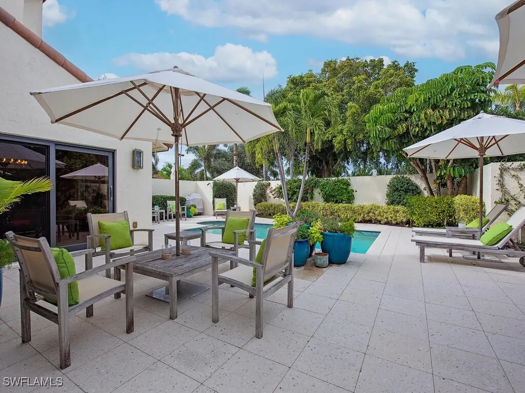 32 Las Brisas Way Naples FL 34108
