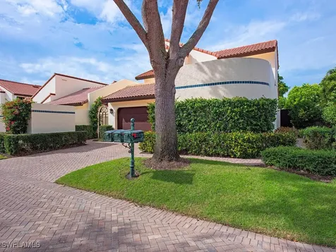 32 Las Brisas Way Naples FL 34108