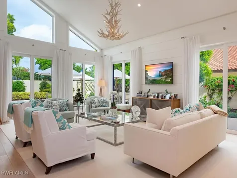 32 Las Brisas Way Naples FL 34108