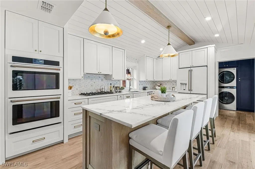 6155 Standing Oaks Lane Naples FL 34119