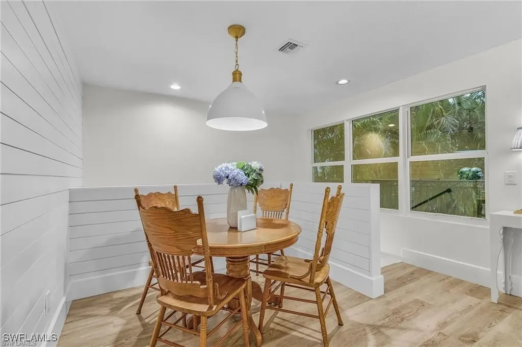 6155 Standing Oaks Lane Naples FL 34119