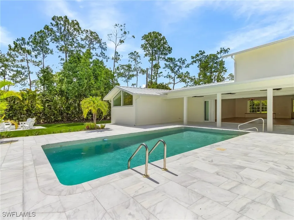 6155 Standing Oaks Lane Naples FL 34119