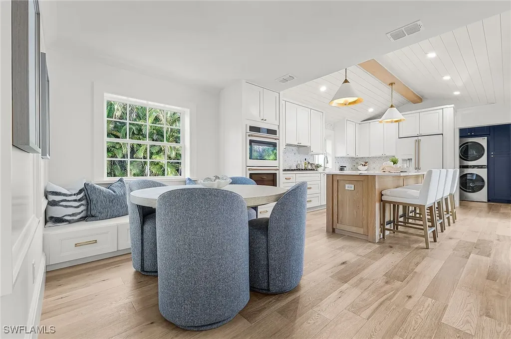 6155 Standing Oaks Lane Naples FL 34119