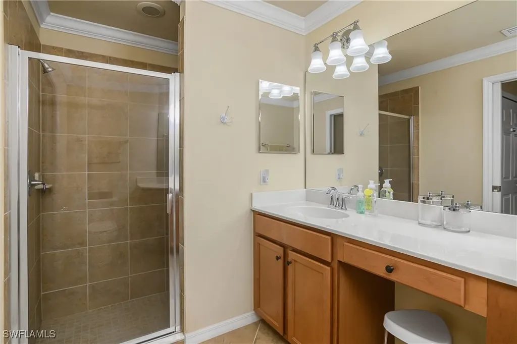 9832 Venezia Circle Naples FL 34113