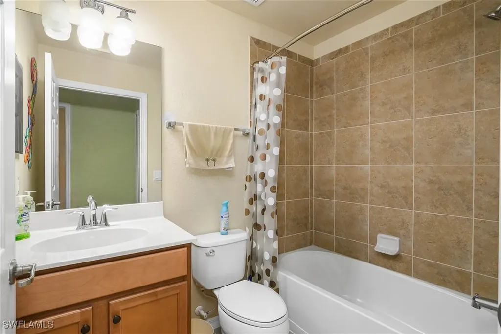 9832 Venezia Circle Naples FL 34113