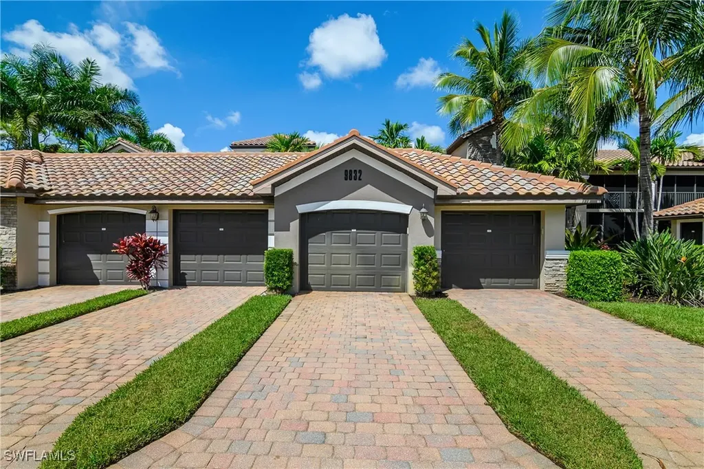 9832 Venezia Circle Naples FL 34113
