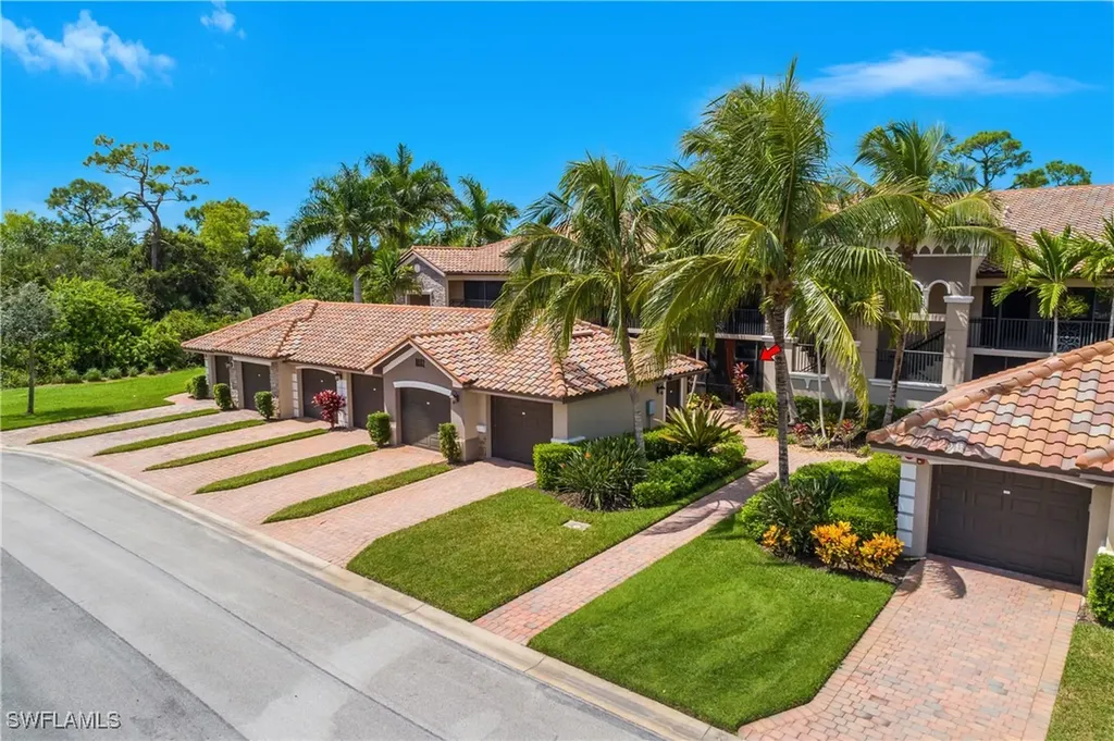9832 Venezia Circle Naples FL 34113