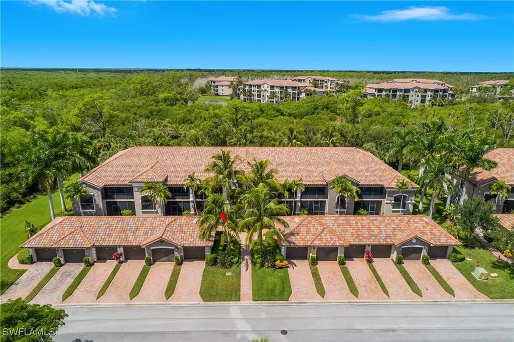 9832 Venezia Circle Naples FL 34113