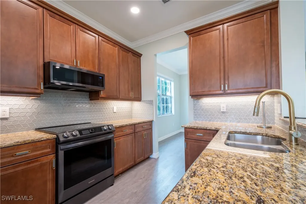 6533 Monterey Point Naples FL 34105