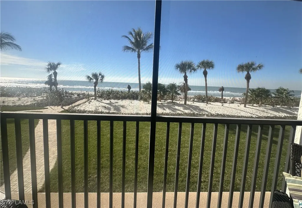 10475 Gulf Shore Drive Naples FL 34108-2053