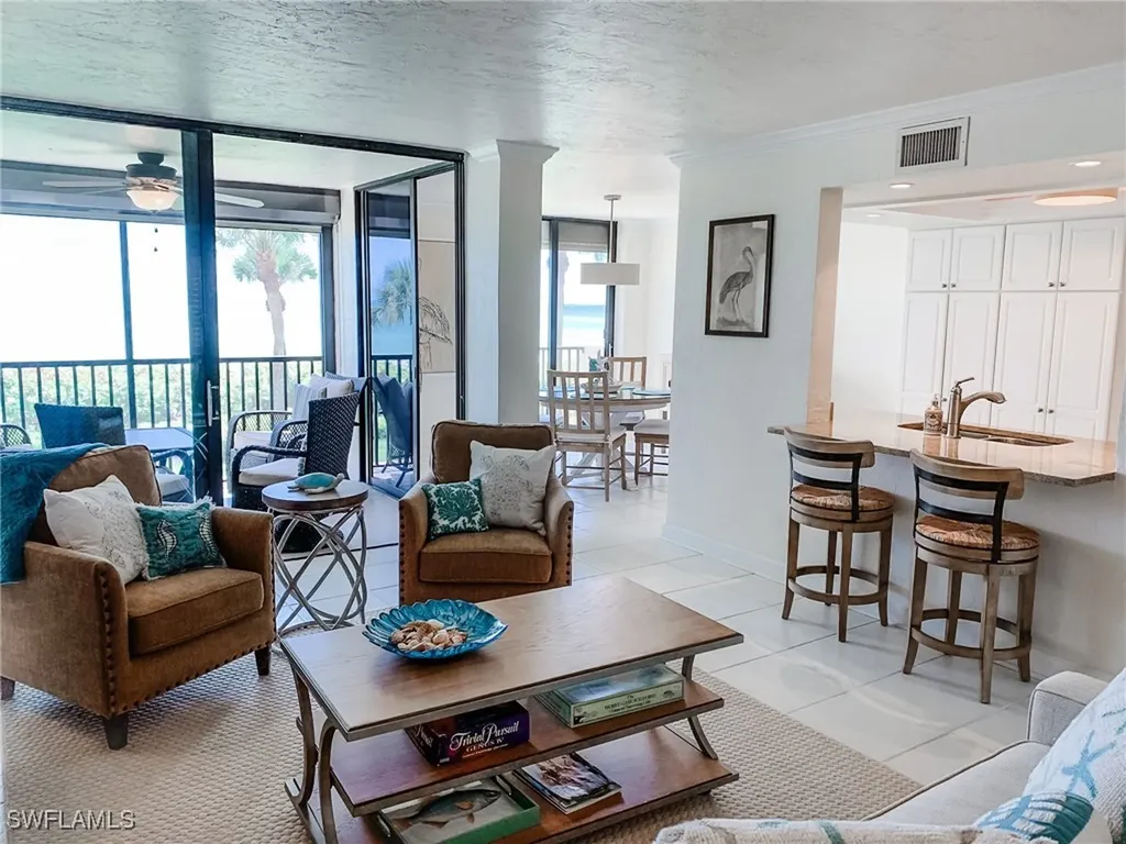 10475 Gulf Shore Drive Naples FL 34108-2053